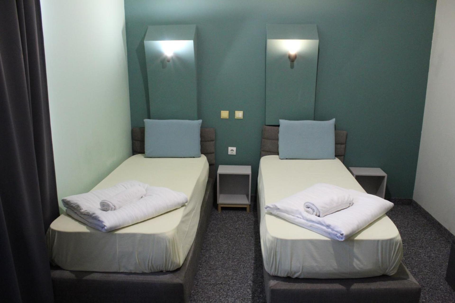 Hotel Color アセノヴグラト エクステリア 写真